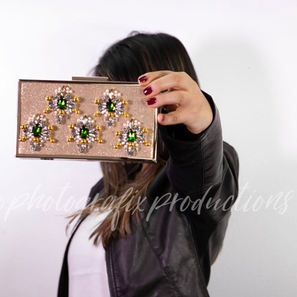 Emerald clutch